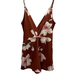 L’atiste By Amy Women Faux Orange Rust Floral Wrap Romper Size Small Sleeveless‎